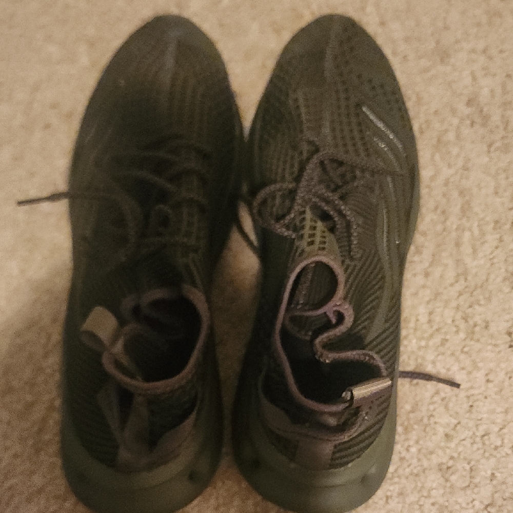 Men's Green Athletic Shoes